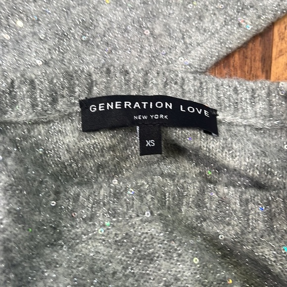 Generation Live Woman’s Sparkle Sweater Size XS - Picture 2 of 6